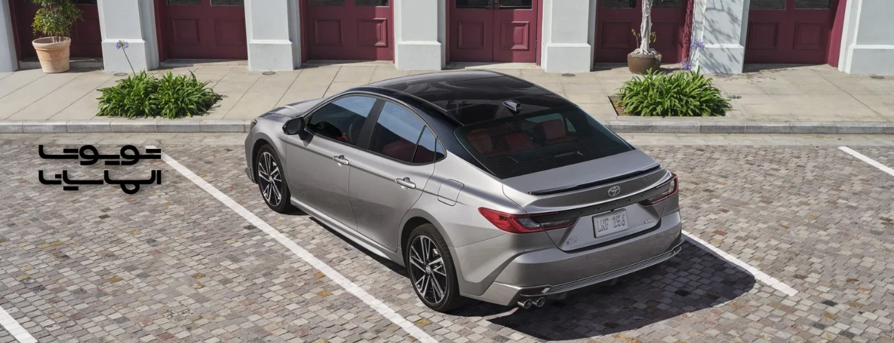 بنر نمای سقف و عقب تویوتا کمری نایت شید 2026 نقرهای