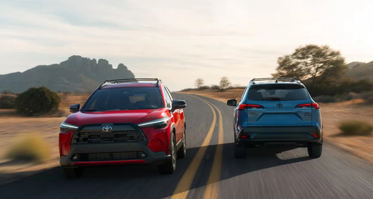 بنر تبلیغاتی جلو و عقب تویوتا Corolla Cross 2026